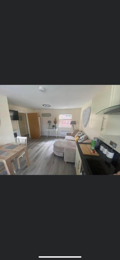 2 Bedroom duplex apartment Bawtry Extérieur photo